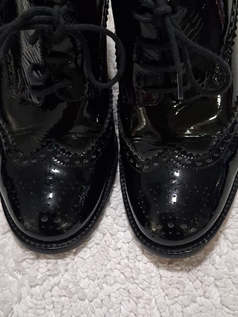 Moschino Black Patent Leather Lace-Up Heeled Brogues - Picture 7 of 13